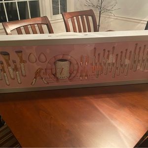 NIB Glitz and Glam tik tok viral makeup brushes in silver 30 piece set